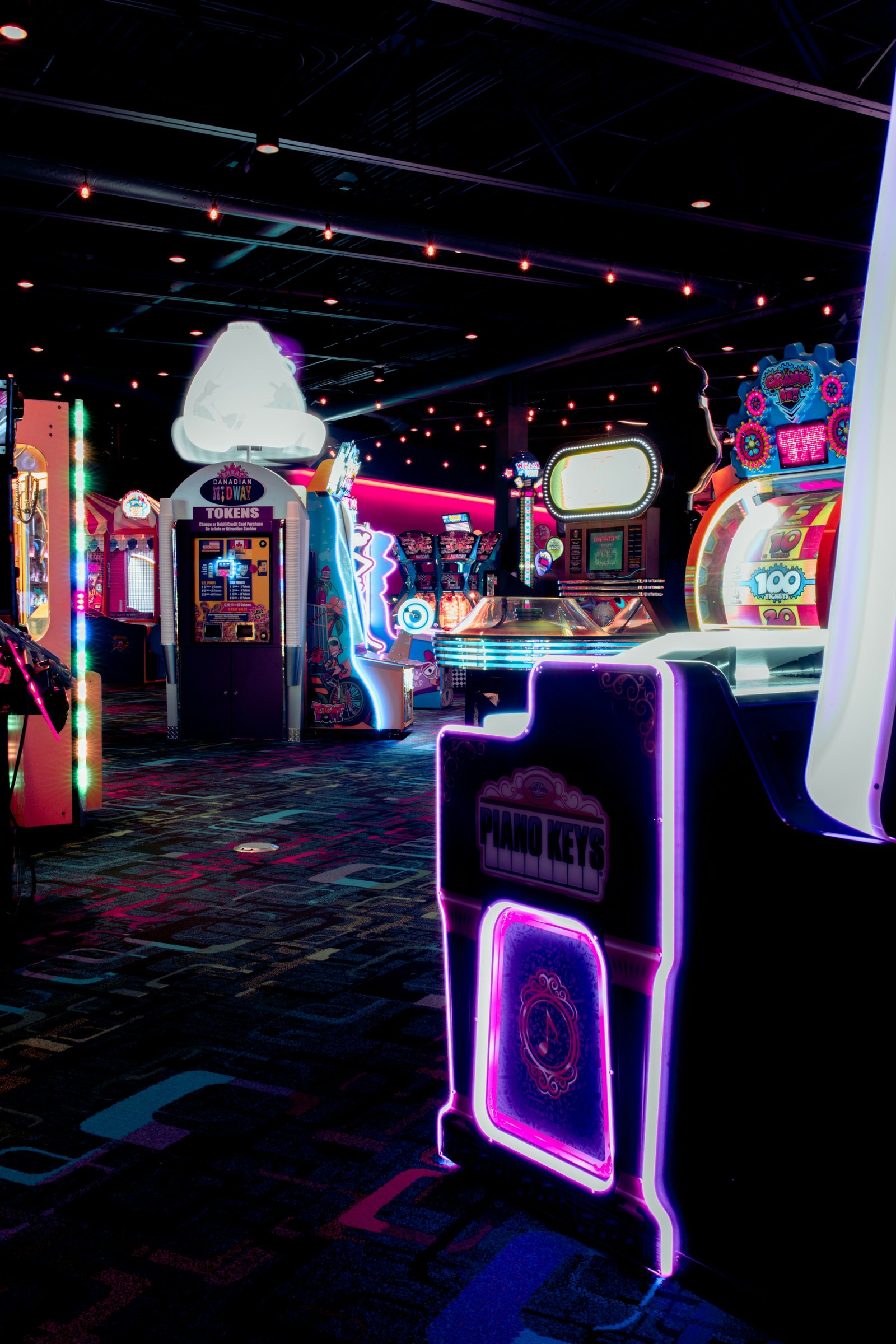 Wonder World arcade & projection hall